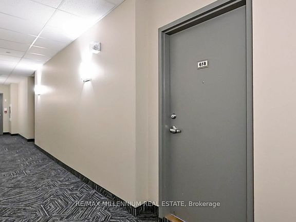 4th image of 7400 Markham Rd #618