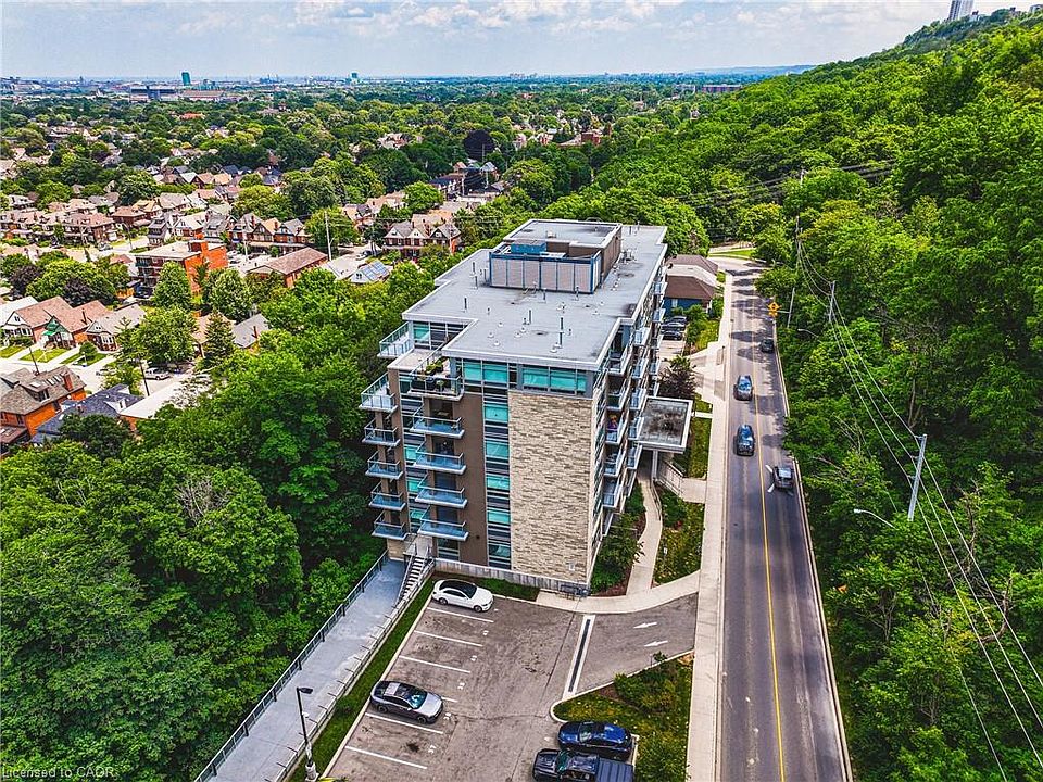 1st image of 479 Charlton Ave E #105