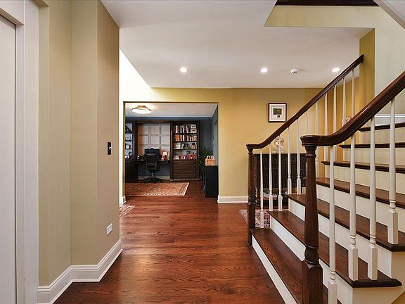 5th image of 58 Beechwood Ct