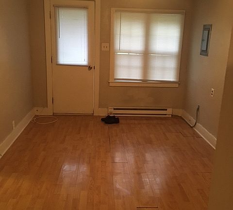 5th image of 118 Sheldon St