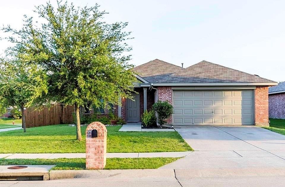 1st image of 365 Basswood Ln
