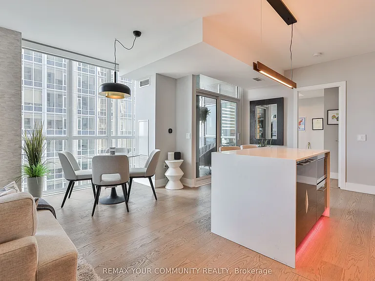 1 Yorkville Ave #4301 — Photo 13