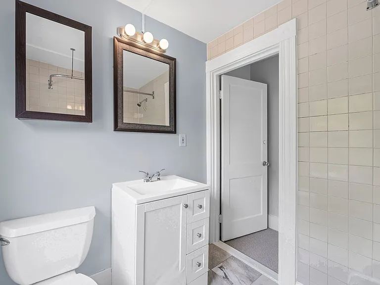 10 Pine St #12 — Photo 5
