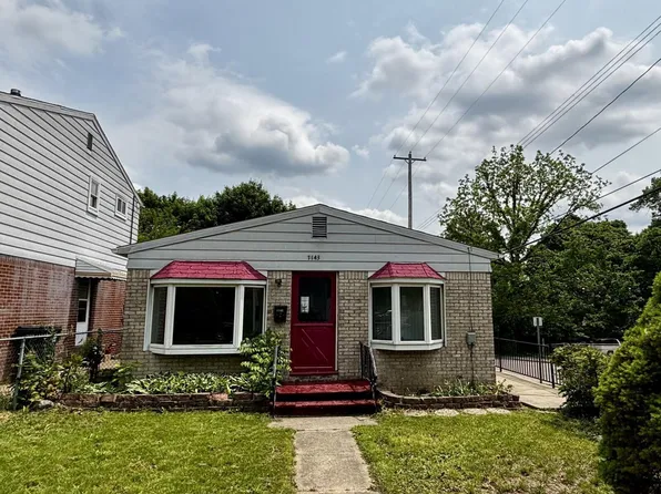 1143 Lathrop St, Lansing, MI 48912