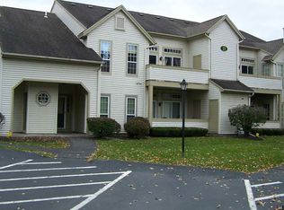 1112 Hampton Place Blvd, Troy, NY 12180