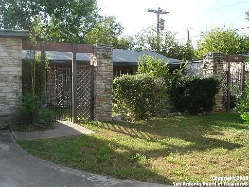 2nd image of 8415/8417 Starcrest Dr