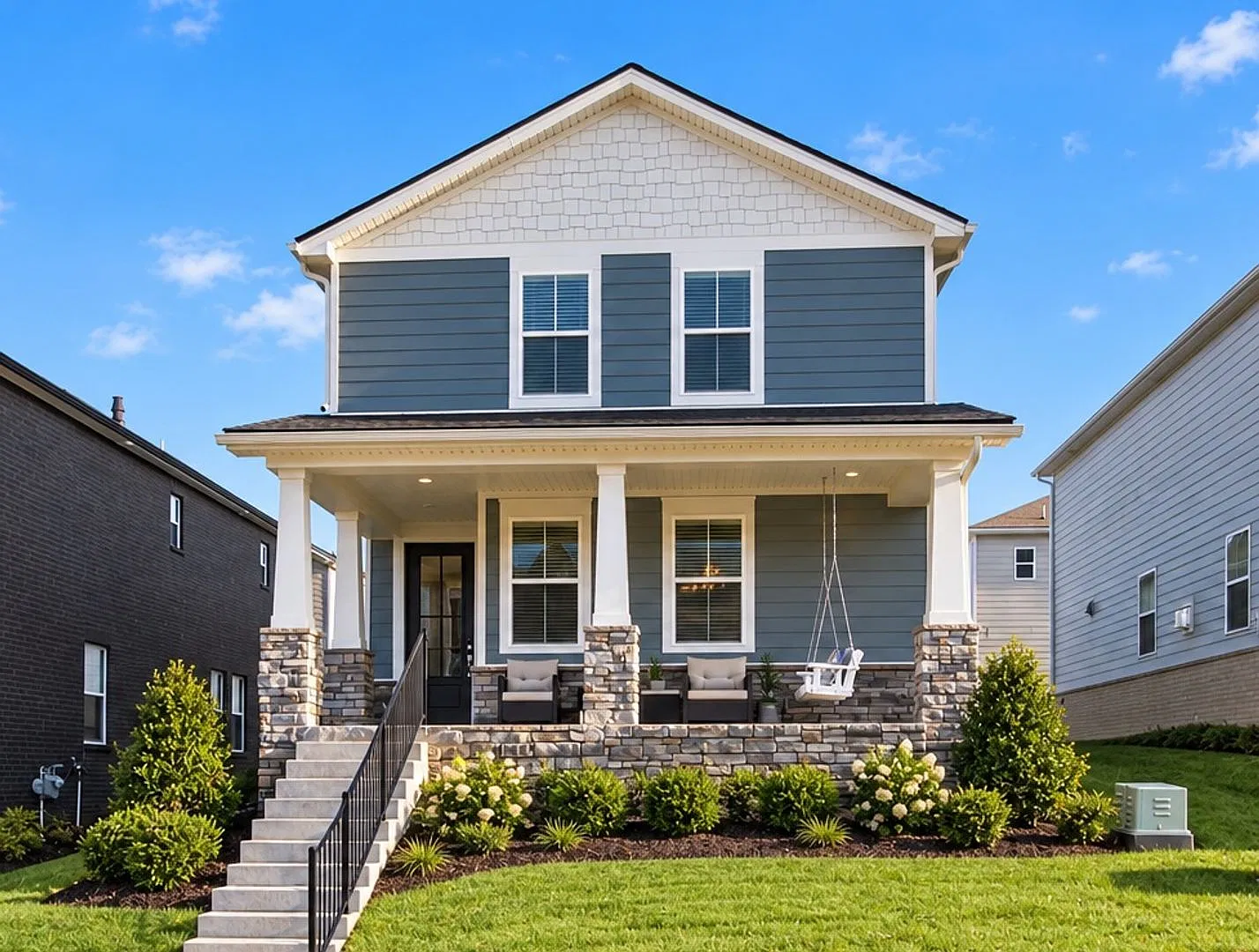 Like New 4 Bedroom in Franklin — Photo 1