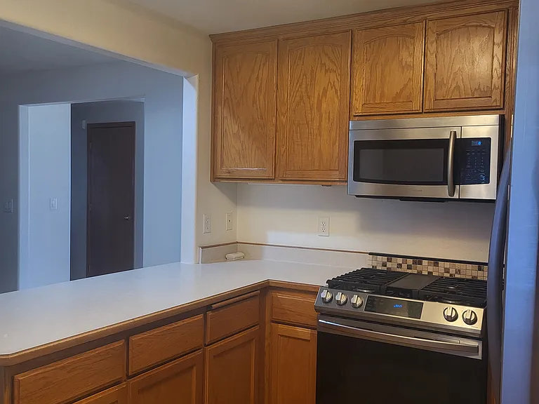 825 Amanda Way — Photo 5