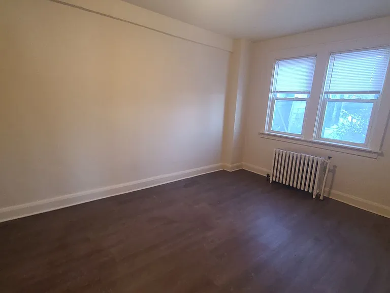 100 Academy Ave — Photo 14