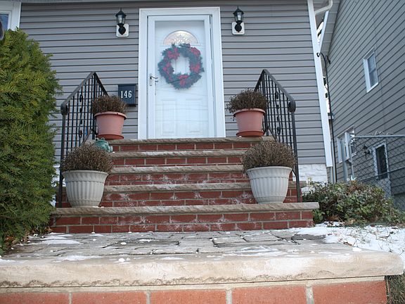 2nd image of 146 W Lincoln Ave