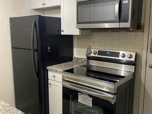 632 S Fawn St #2, Allentown, PA 18103