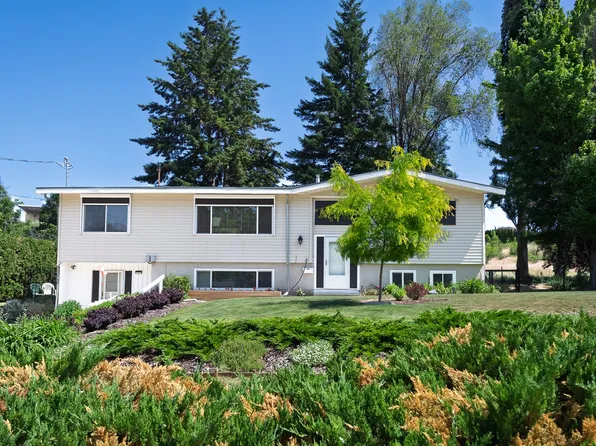 2545 Colleen Rd, West Kelowna, BC V1Z 2K6