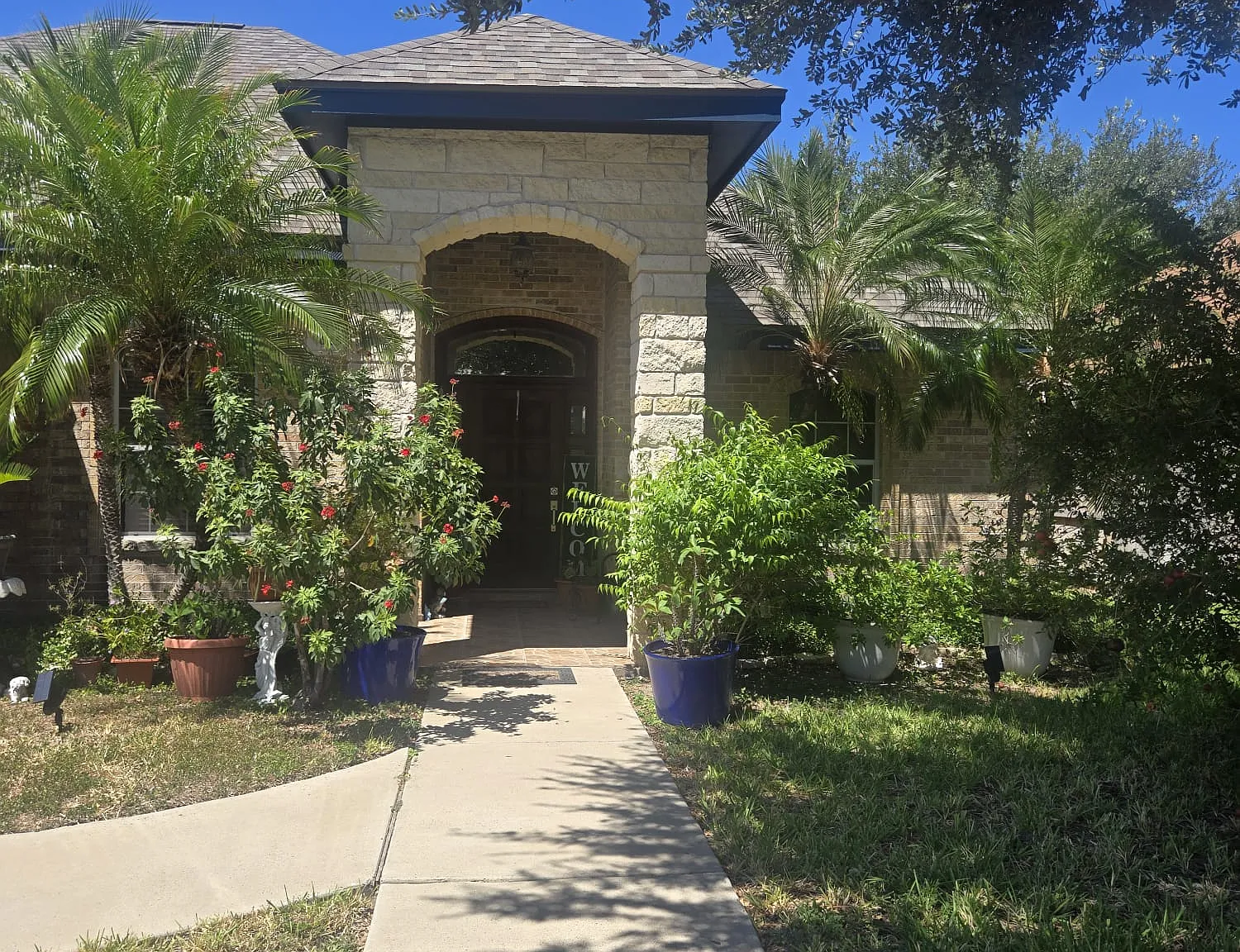 4 bed, 2100 sqft, $2,150 — Photo 3