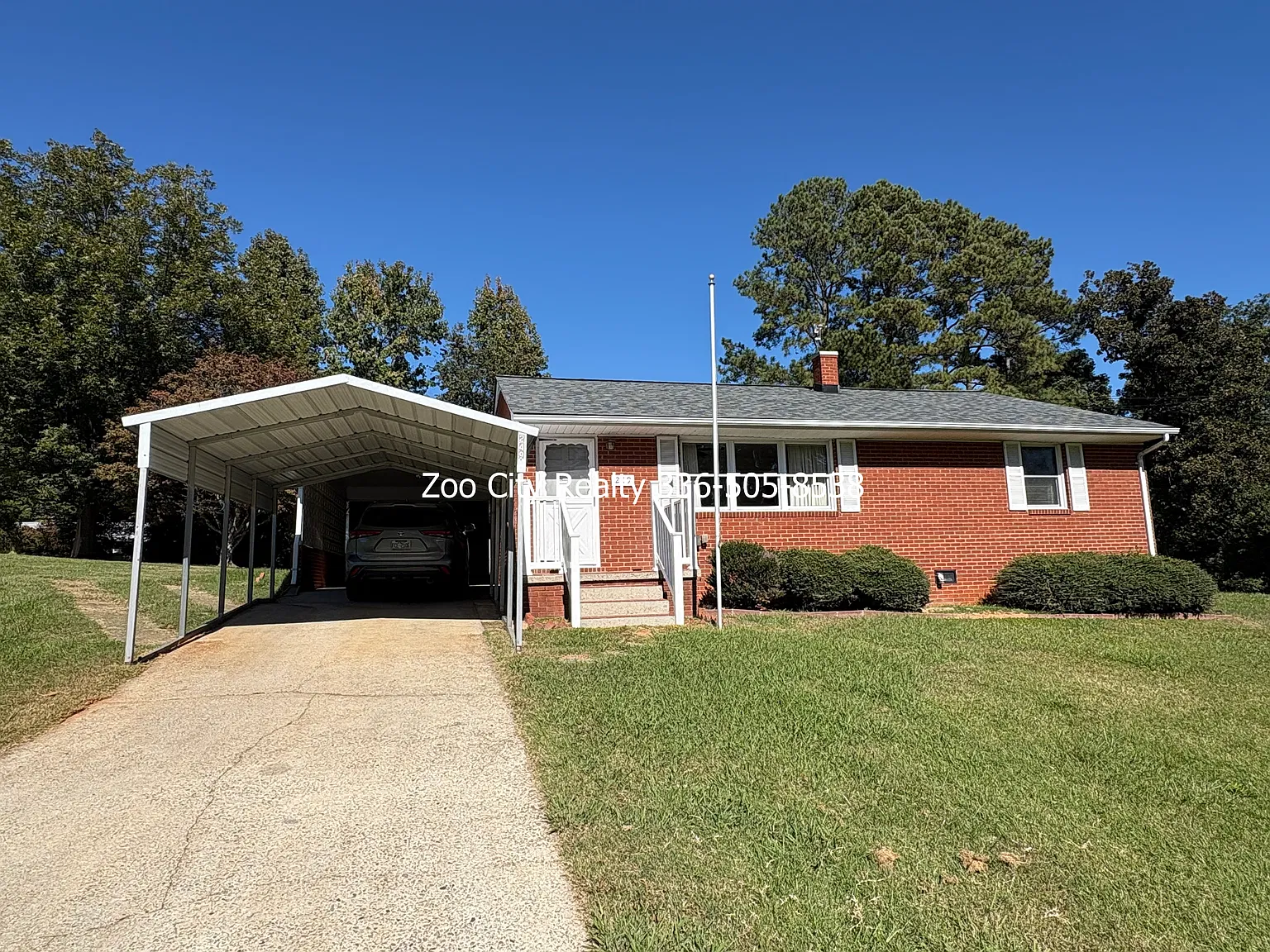 3 bed, 1.5 bath, 1200 sqft, $1,450 — Photo 1