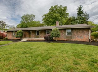 216 Sutton Ln, Knoxville, TN 37909
