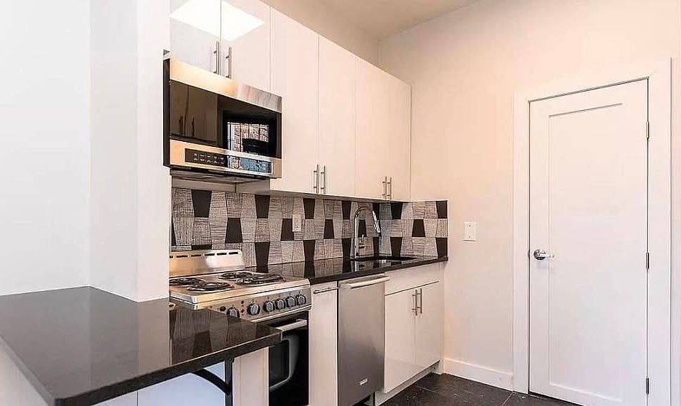 1st image of 838 Flatbush Ave #3D