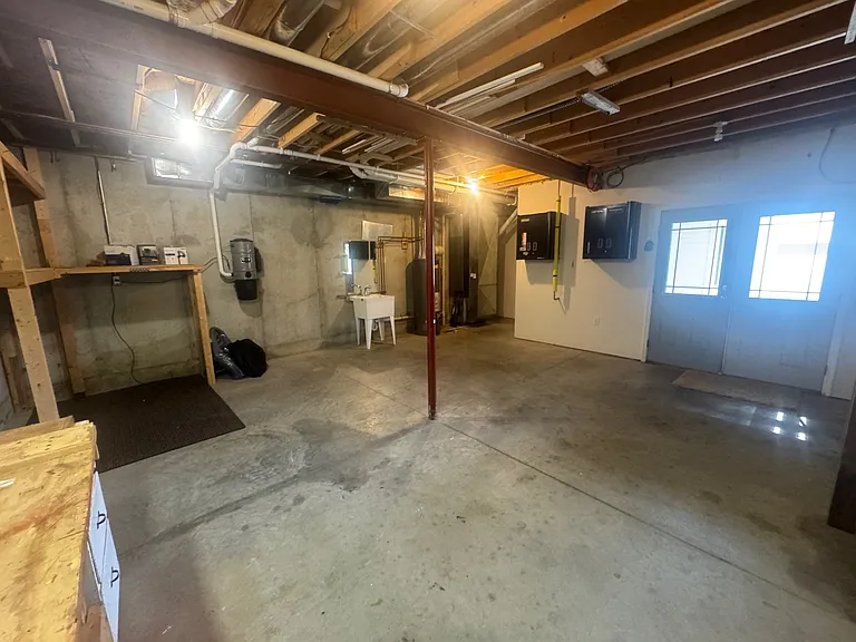 1108 Meadows Pl — Photo 32