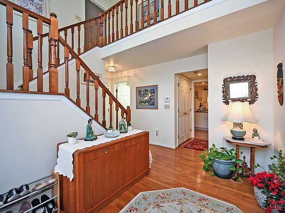 5th image of 6889 Maddux Dr