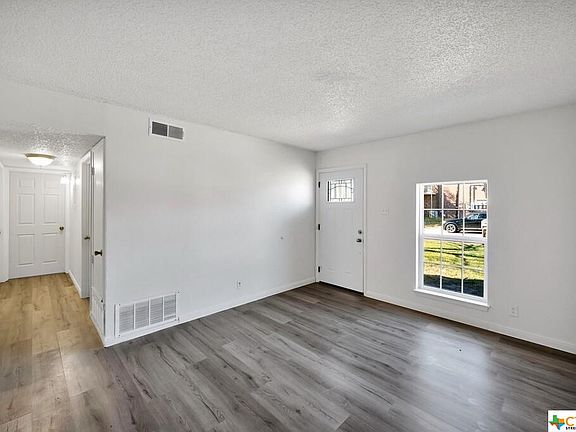 4th image of 4709 Calle Secoya St