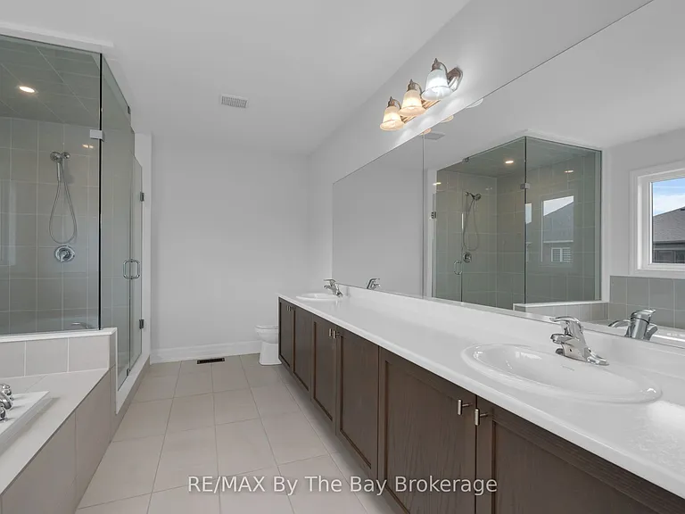 48 Del Ray Cres — Photo 14