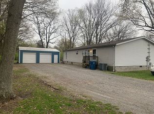 1781 7th St S, Royalton, IL 62983