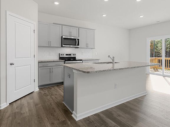 5th image of 2107 Hinesley Rd