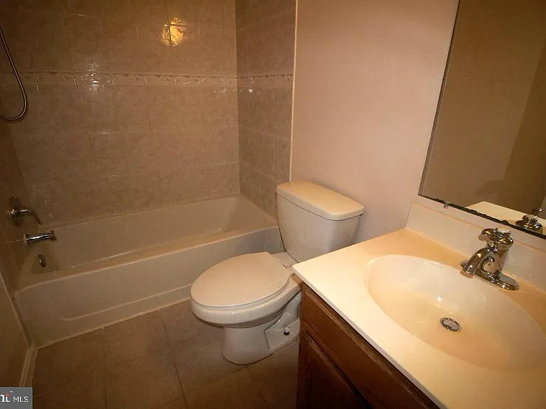10500 Prairie Landing Ter — Photo 11