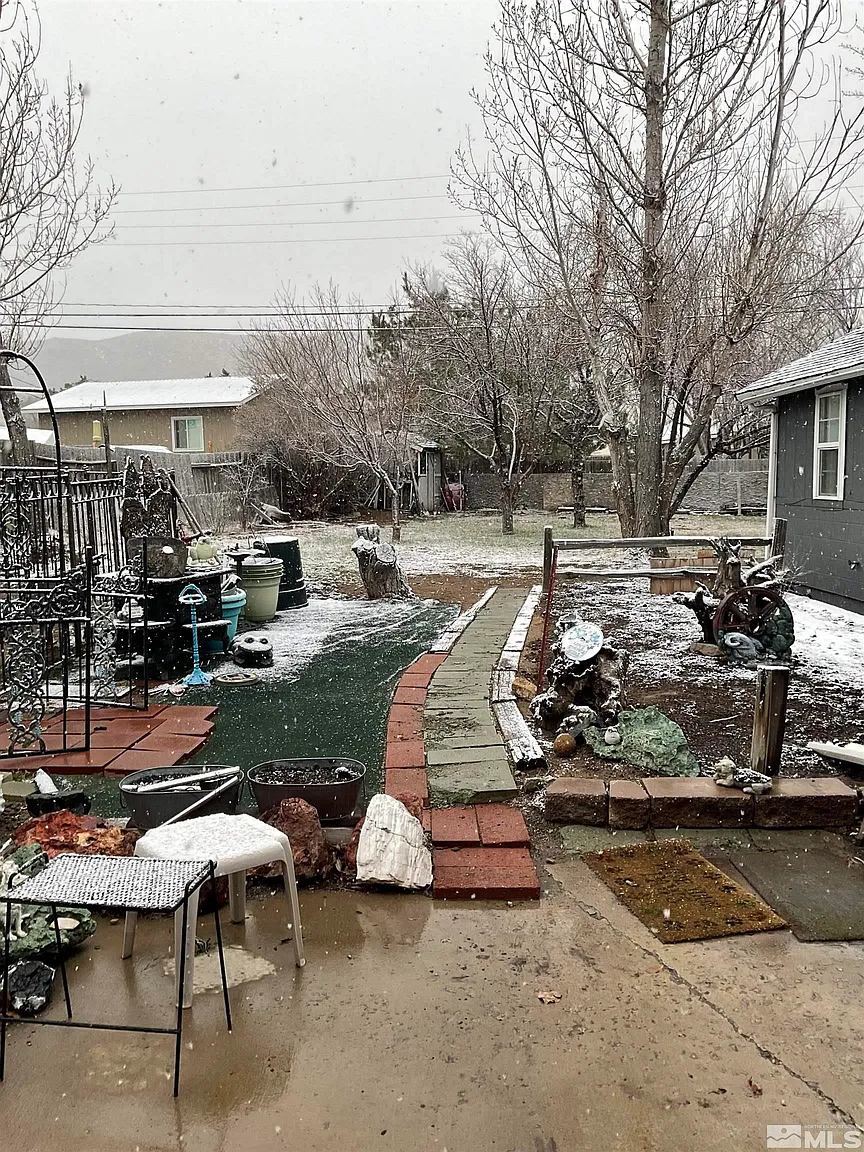 3645 Peregrine Cir photo 1