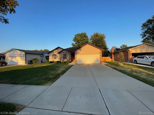 38638 Harrison Dr, Sterling Heights, MI 48310