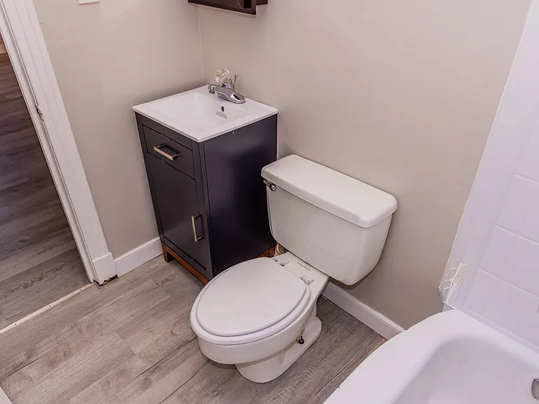 1405 Winder St — Photo 16