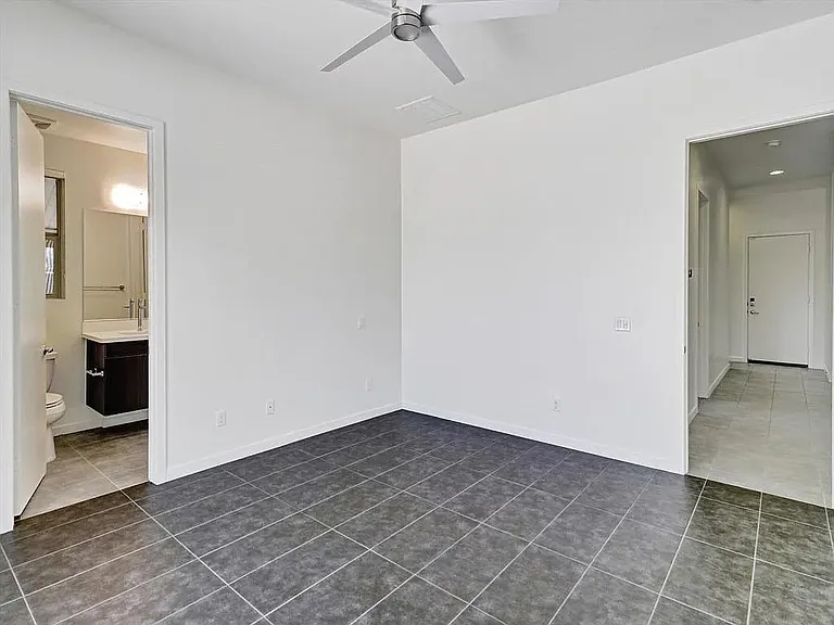 1702 Sienna Ct — Photo 10
