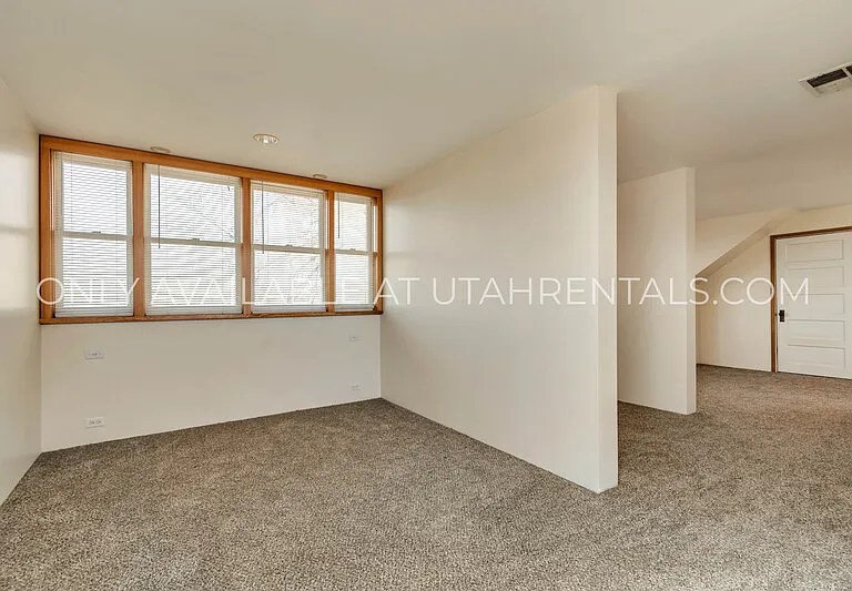 1218 E 600 S — Photo 16