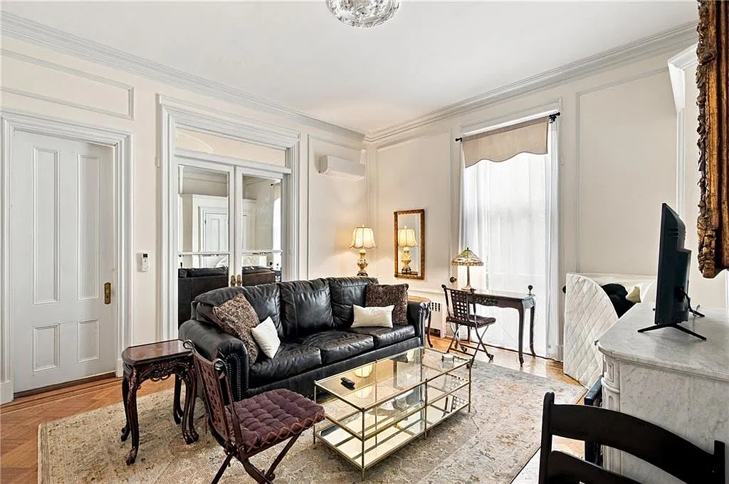 2 bed, 1.5 bath, 1112 sqft, $3,800 — Photo 1