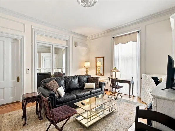 4 Red Cross Ave APT 1A, Newport, RI 02840