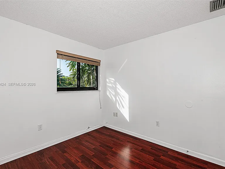 4700 SW 67th Ave #P8 — Photo 21