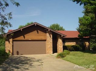 1318 S Sieger Dr, Springfield, MO 65804