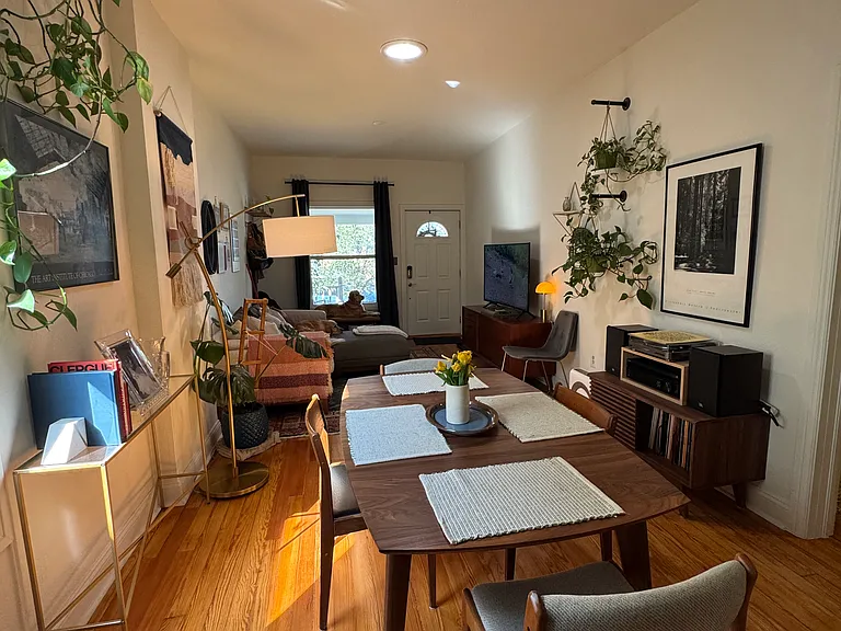 1026 34th St — Photo 3