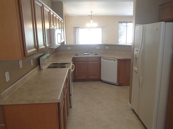 4th image of 17420 W Mandalay Ln