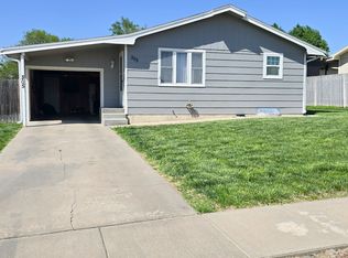 305 W Prospect Ave, Garden City, KS 67846