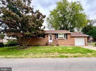 811 Keystone St, Croydon, PA 19021