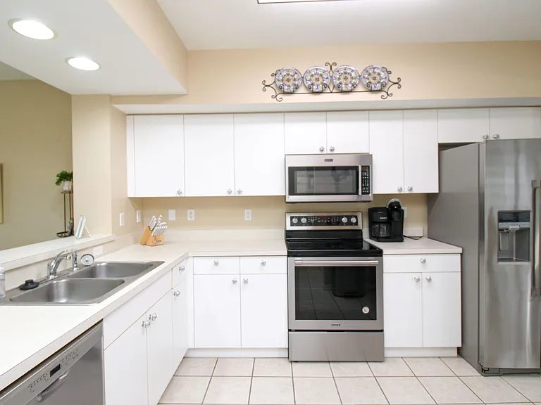 5025 Cedar Springs Dr #102 — Photo 40
