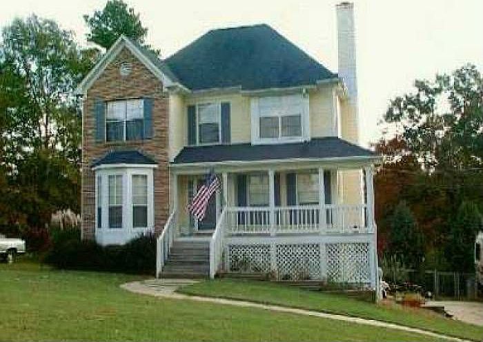 Nice Traditional 2 Story