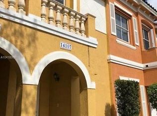 14107 SW 49th St #10, Hollywood, FL 33027