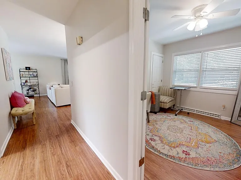 560 Sherwood Dr — Photo 18