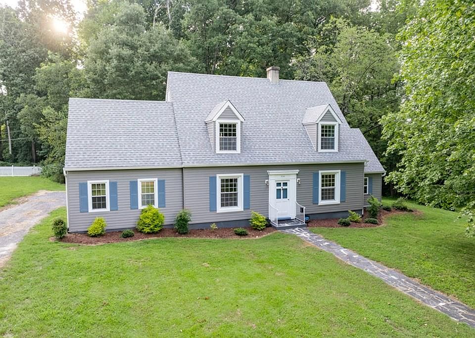 1st image of 706 College Ave