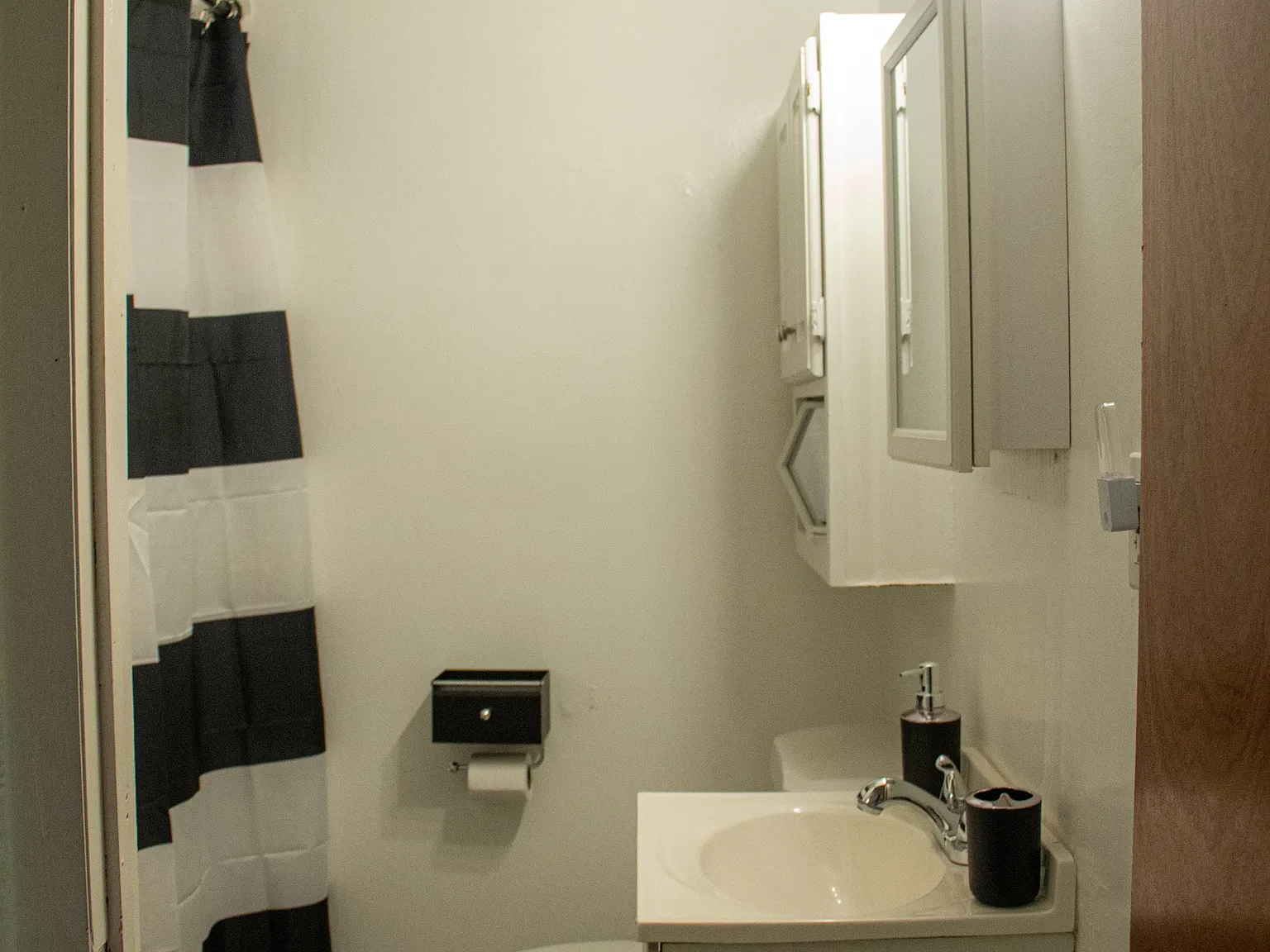 2536 S Braddock Ave — Photo 4