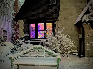 2542 Chamberlain Ave, Madison, WI 53705