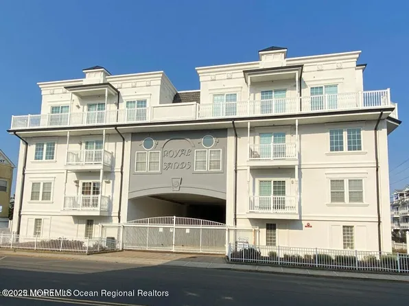 15 Sumner Ave APT 11, Seaside Heights, NJ 08751