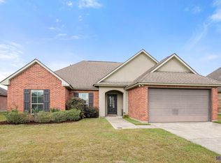 9135 Highland Oaks Ave, Zachary, LA 70791