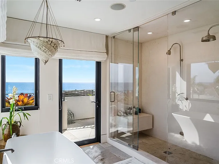 1920 Ocean Way — Photo 27